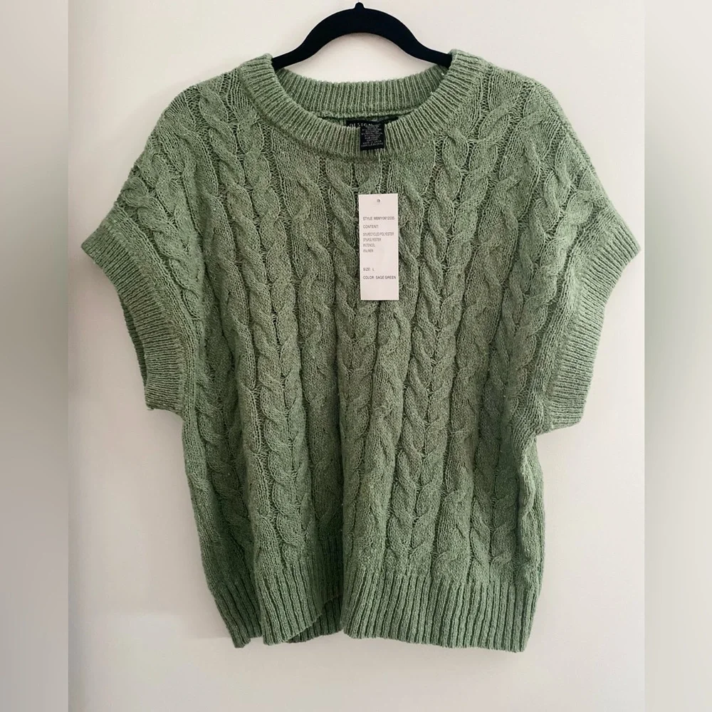 Design History ~ Sage Green Cable Knit Sweater Vest ~ Size L - Picture 1 of 4